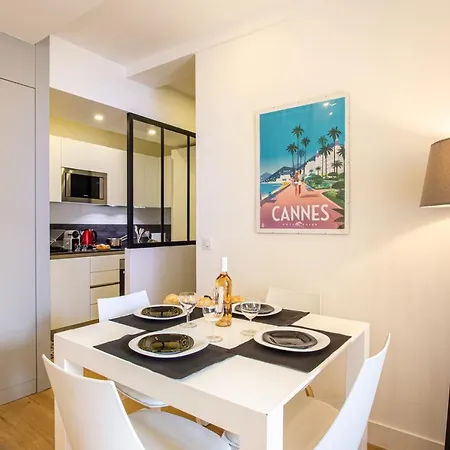 Jj8 - Magnifique 3pieces, Entierement Renove, Clim, Vieux-nice * Nice